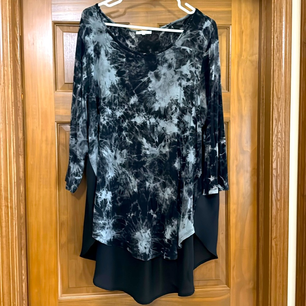 Ava James Tunic top